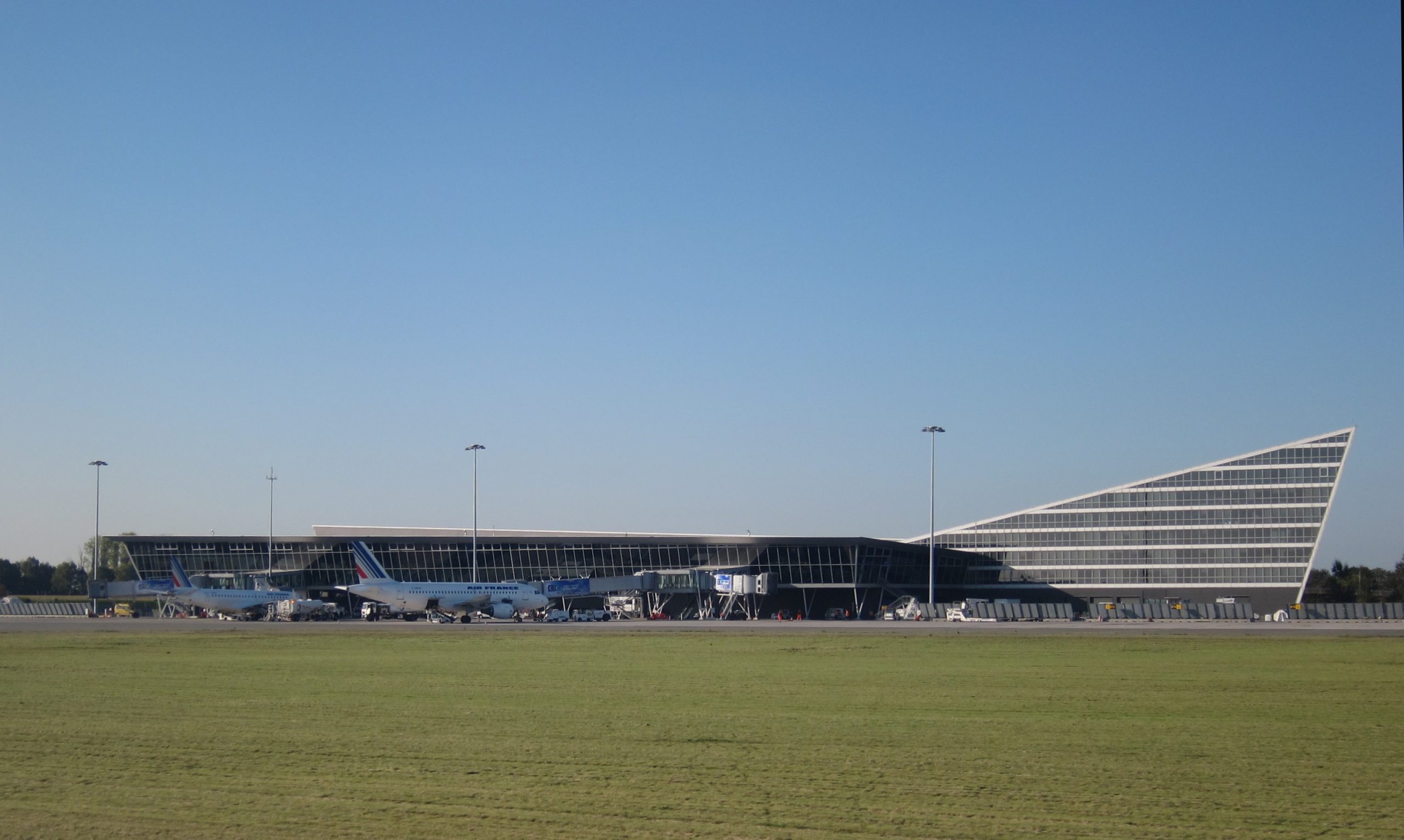 Most Popular Airport API To Get Lille Airport Data  